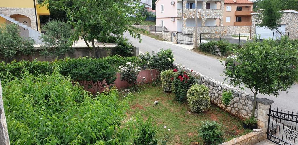 Apartments Roses Dobrinj 외부 사진